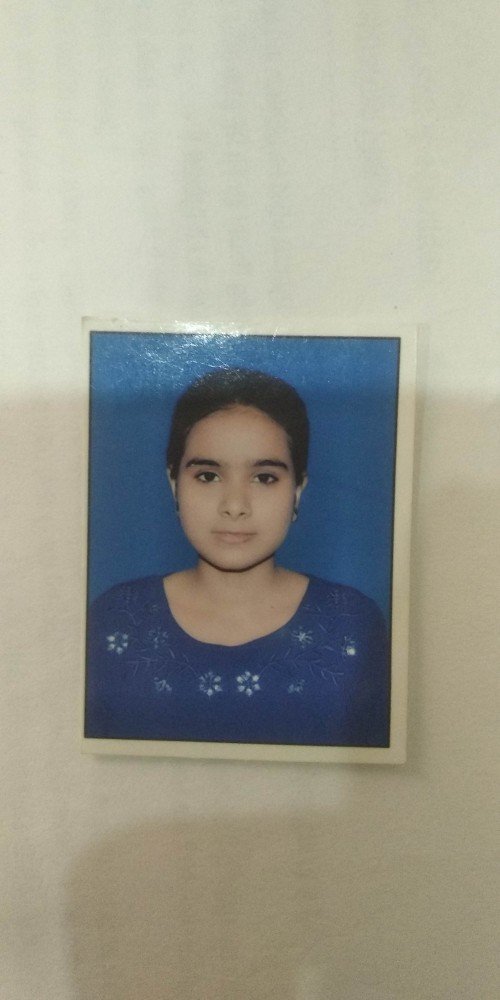 Kareena Sharma  home tutor in Varanasi.